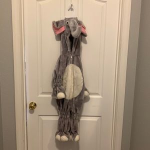 Elephant costume new never worn super cute